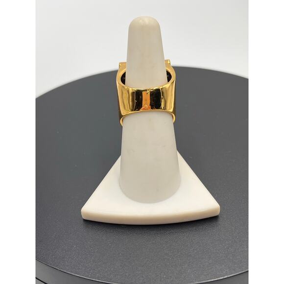 Trina Turk‎ Large Blue Rectangle Bezel Glass Gold Tone Ring Sz 7.25 - Picture 10 of 10